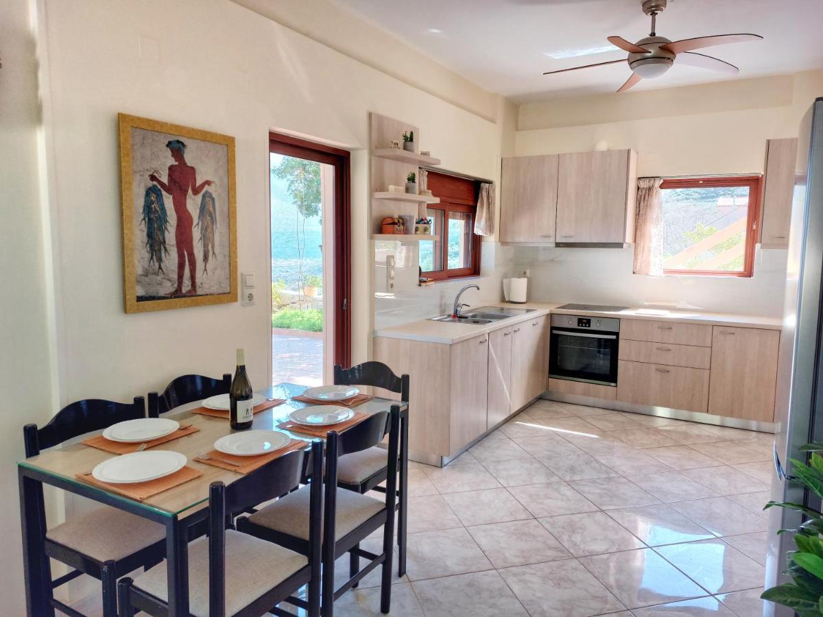 Villa Balcony, Cozy Villa With Amazing View Rodhiá エクステリア 写真