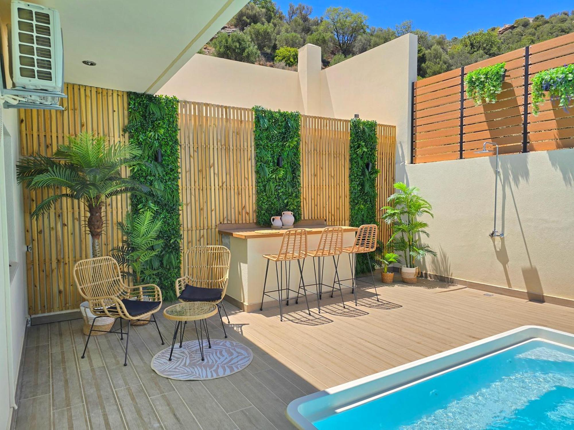 Villa Balcony, Cozy Villa With Amazing View Rodhiá エクステリア 写真